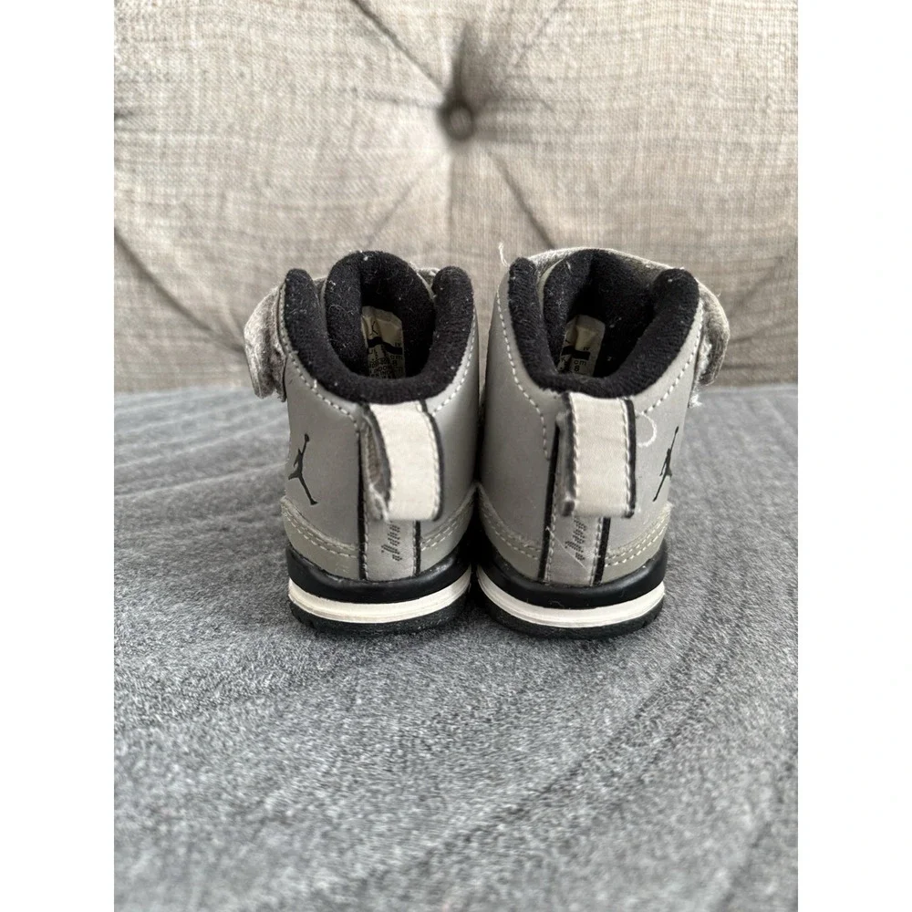 Nike Air Jordan SC-3 Flight Shoes Sneakers Baby Size 2C White Gray Hook‎ Loop